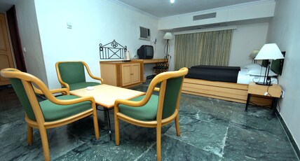 Hotel Airport Room Type - Club Select Room