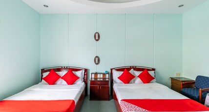 Super OYO 266 Golden Gate Room Type - Superior Family