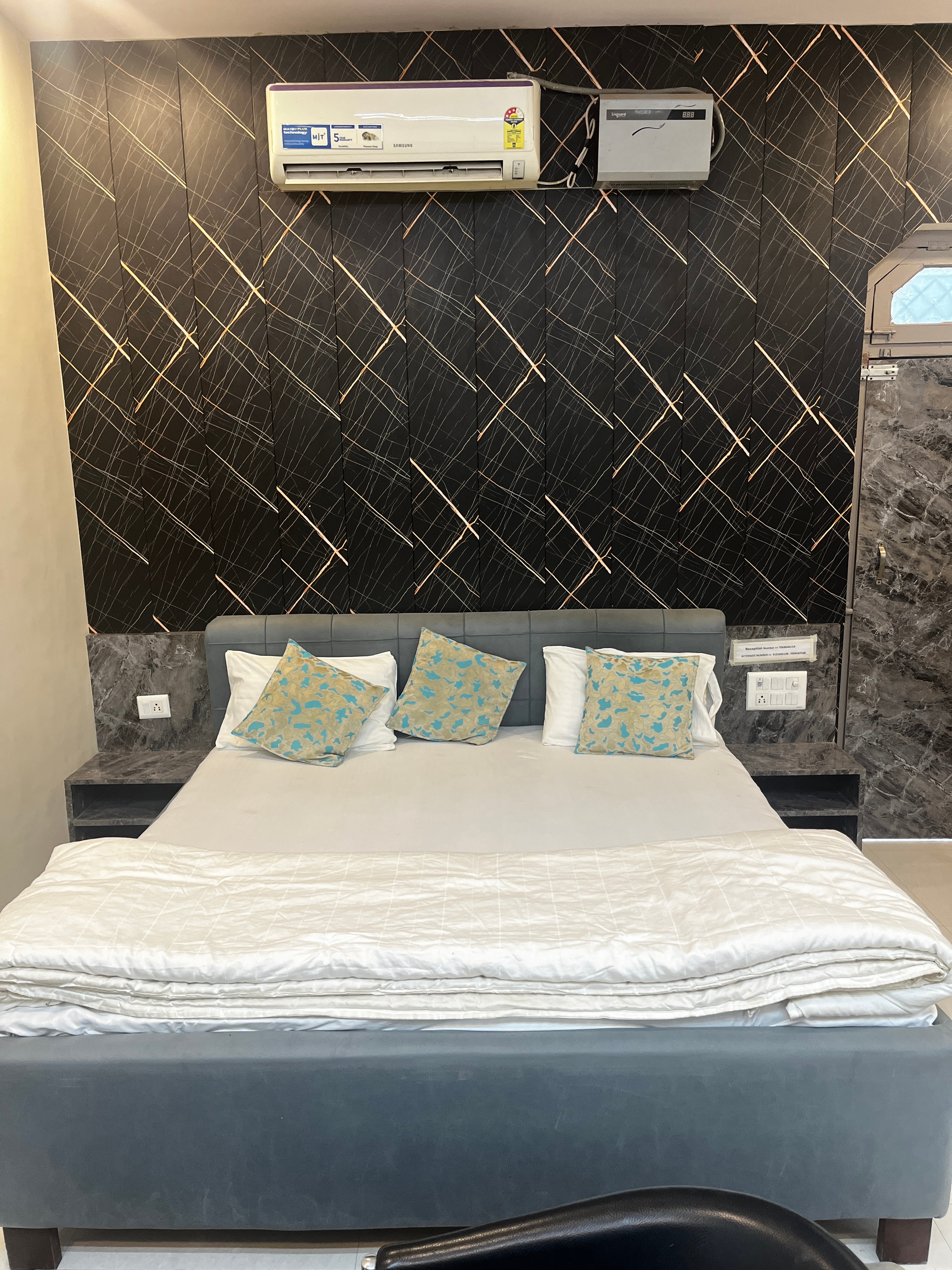 Hotel Kailash - Tap to explore photos