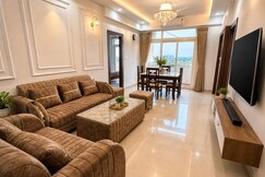 Premium Aura Stays 2 BHK Luxury Family Stay