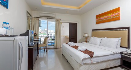 Yes O'tel Pattaya By Benya Room Type - Superior Super King Bed
