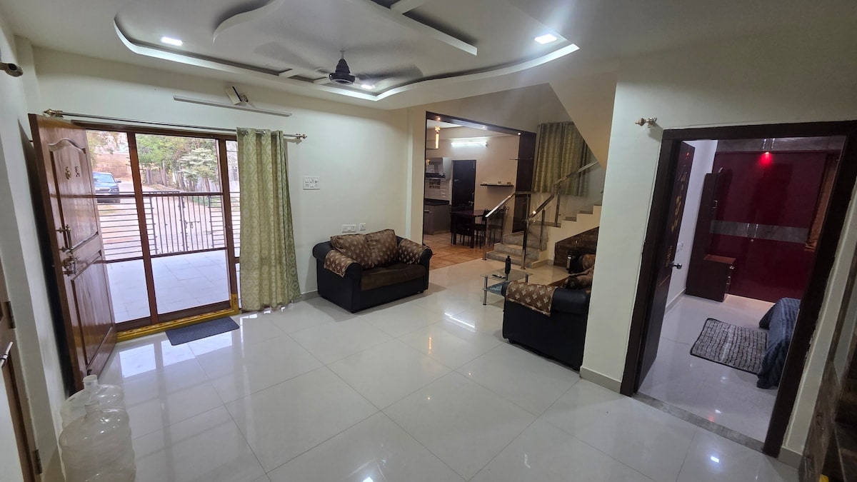 Spacious 3BHK Villa in Sainikpuri - Tap to explore photos