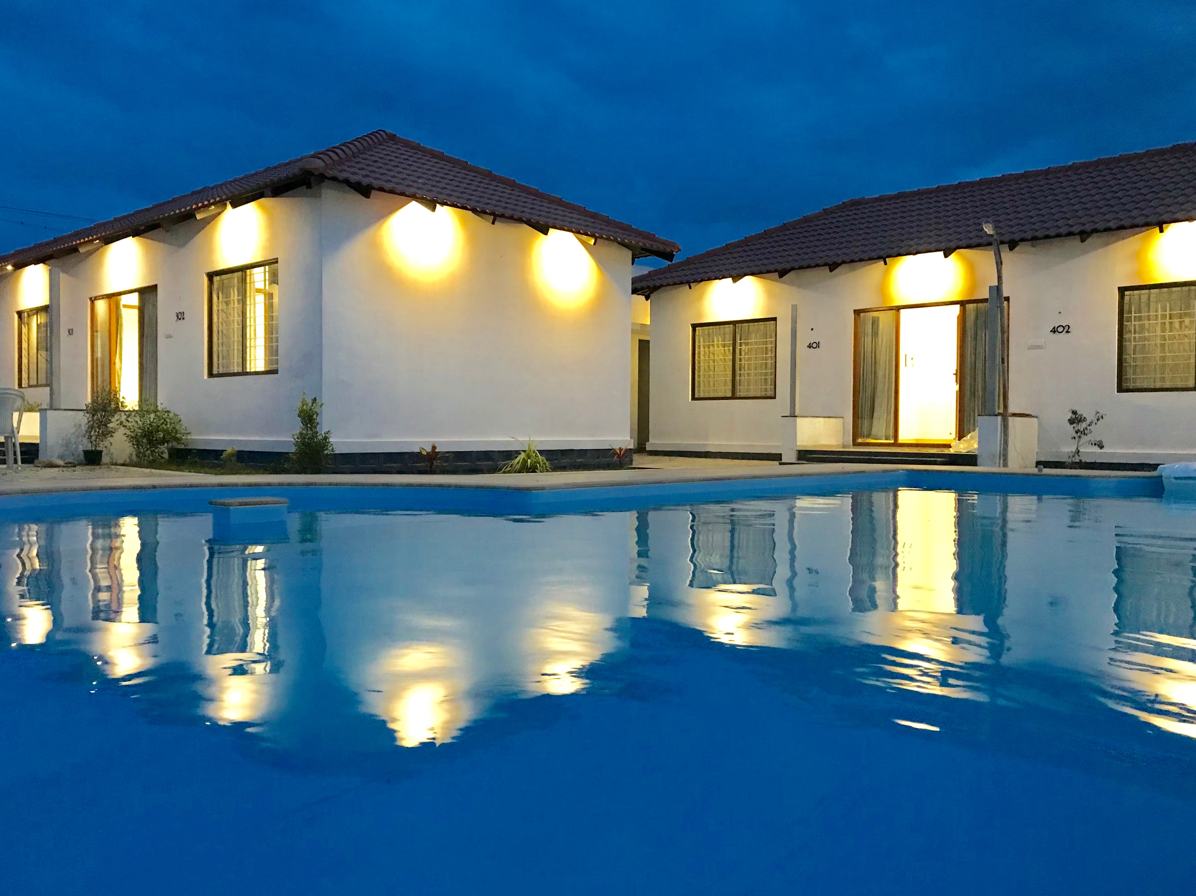 MALLI resort - Tap to explore photos
