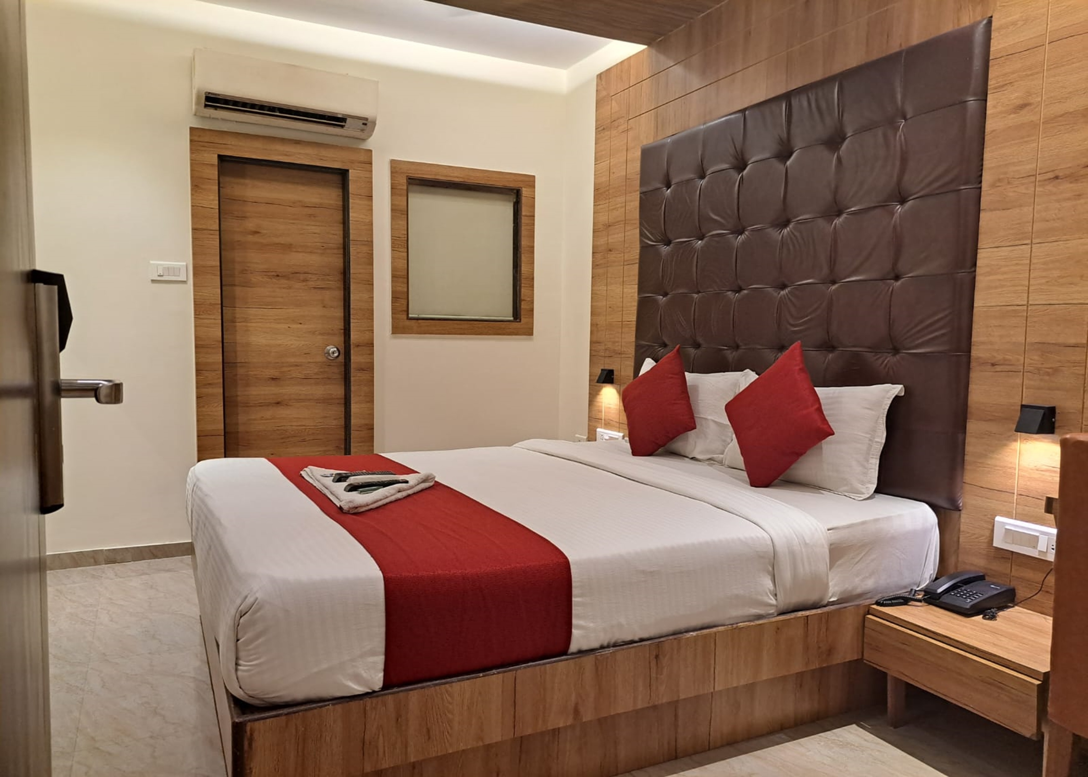 Gateway Star Hotel Near International Airport - Tap to explore photos