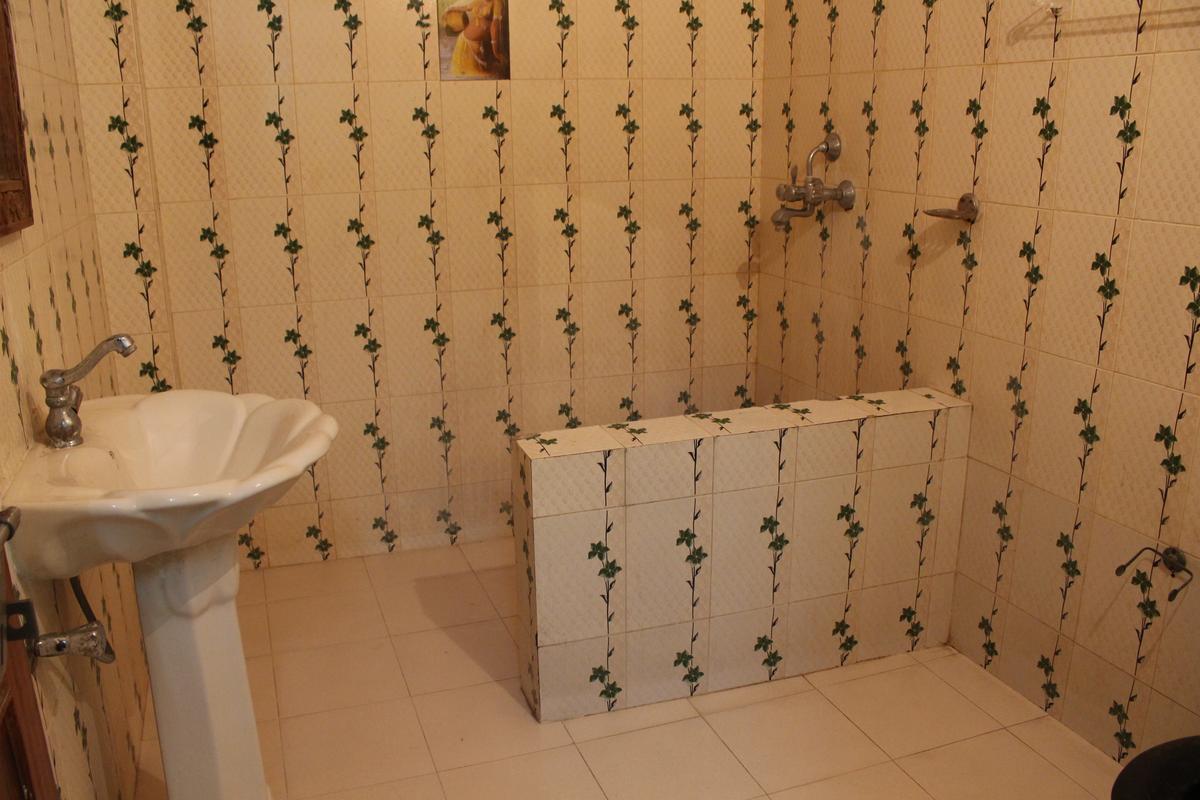 Hotel Heritage View - Tap to explore photos