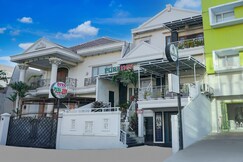 OYO 94669 Hotel Puri Inn Panakkukang Makassar