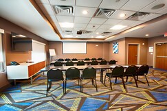 Holiday Inn Express & Suites Houston SW - Galleria Area