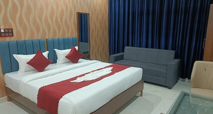 Hotel S.S Residency Room Type - Super Deluxe Room