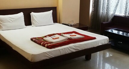 Malar Residency Room Type - Suite Room AC