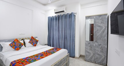 FabHotel Galaxy Stay Room Type - Deluxe Room
