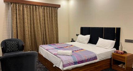 Hotel Del Luna Room Type - Luxury Room with Balcony Hotel Del Luna Room Type - Luxury Room with Balcony