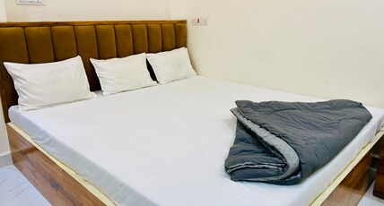 Hotel aadarsh Room Type - Bedroom 10