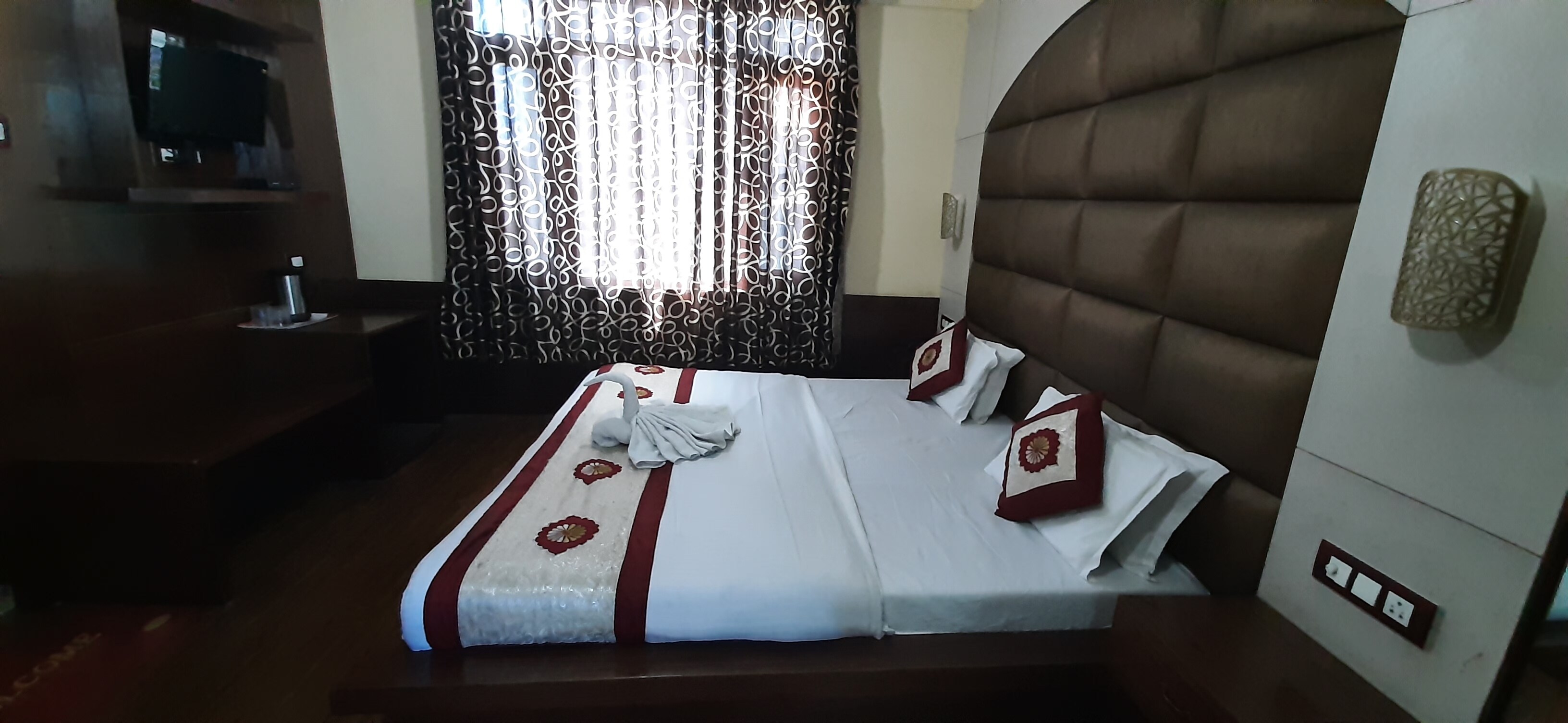 Hotel Ibni Gani  - Tap to explore photos