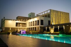 THE SSK WORLD RESORT & SPA