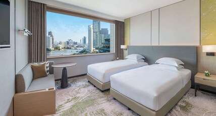 Millennium Hilton Bangkok Room Type - TWIN PREMIUM ROOM