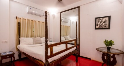 The Beachside Hostel Room Type - STANDARD QUEEN ROOM