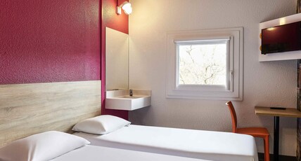 hotelF1 Beauvais Room Type - Side-Car room for up to 2 travelers maximum