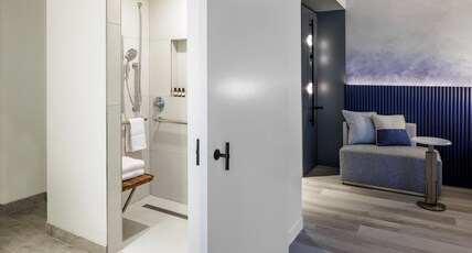 The Morrow Washington DC, Curio Collection by Hilton Room Type - 2 QN ACC RM ROLLIN SHWR