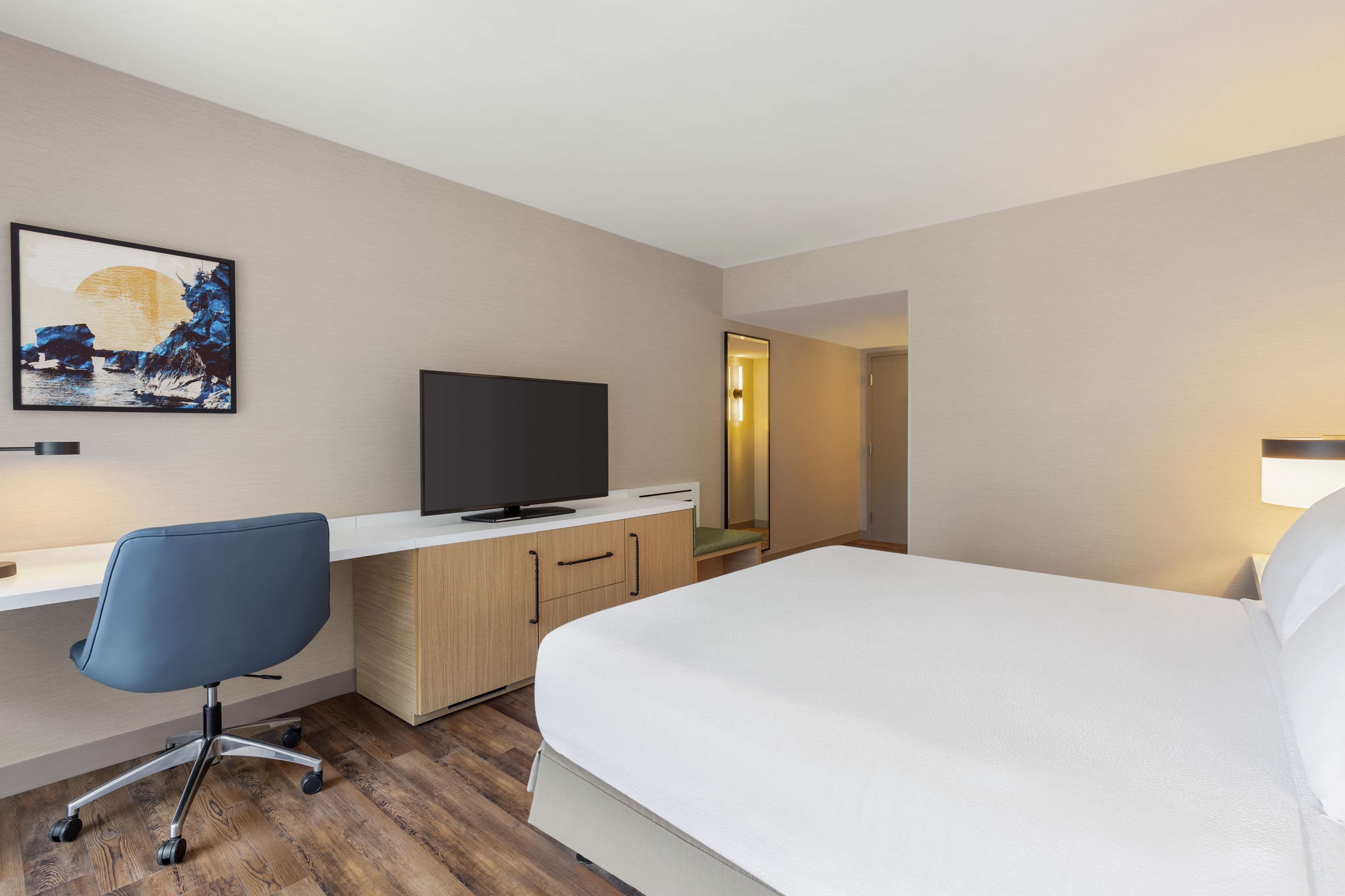 Hilton Garden Inn Monterey - Tap to explore photos