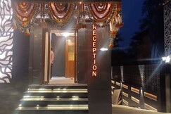 Hotel Aqua Highway Residency