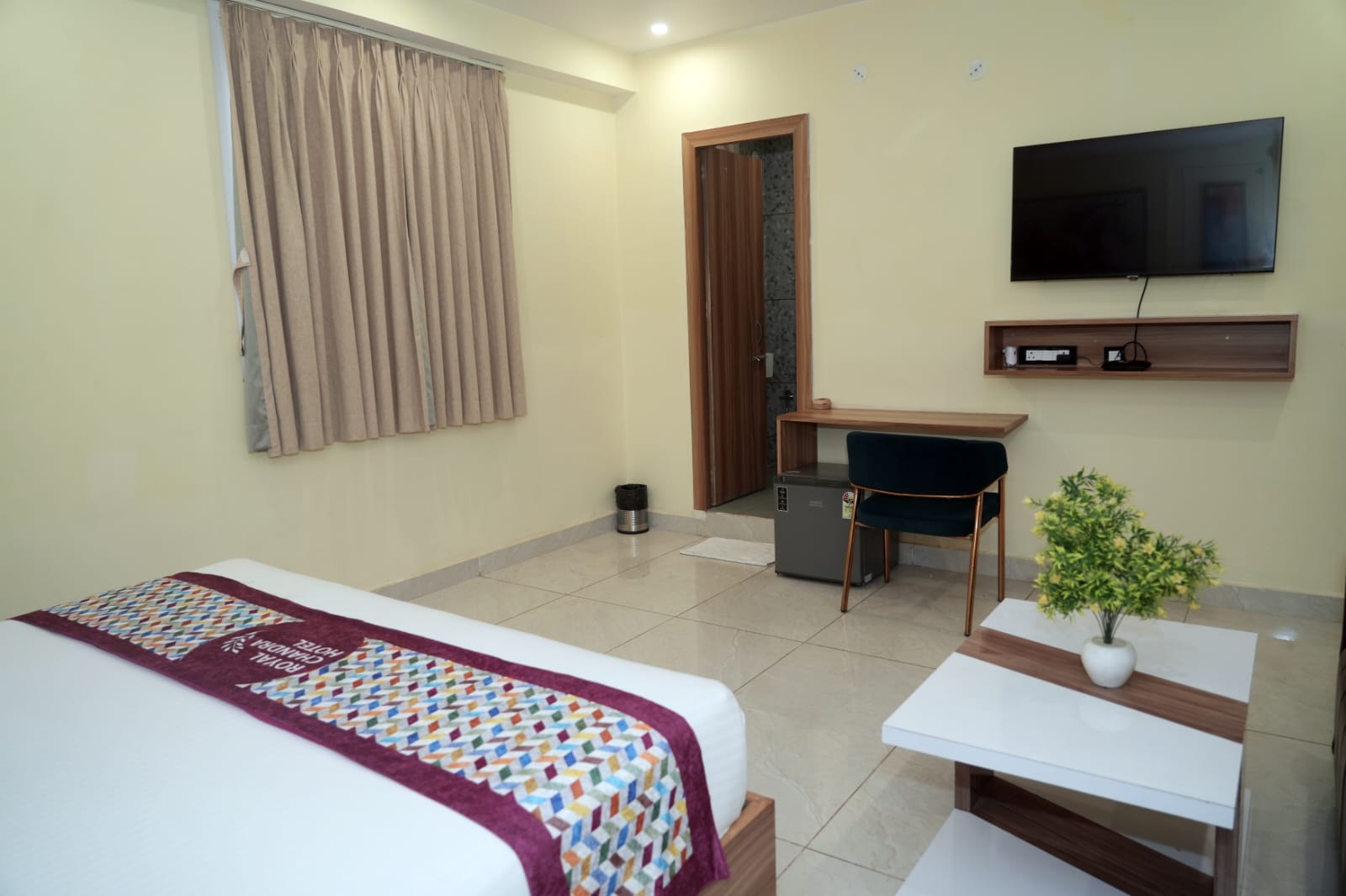 Royal Chandra Hotel - Tap to explore photos
