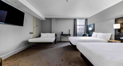 DoubleTree by Hilton London Kensington Room Type - THREE DOUBLE BEDS DELUXE