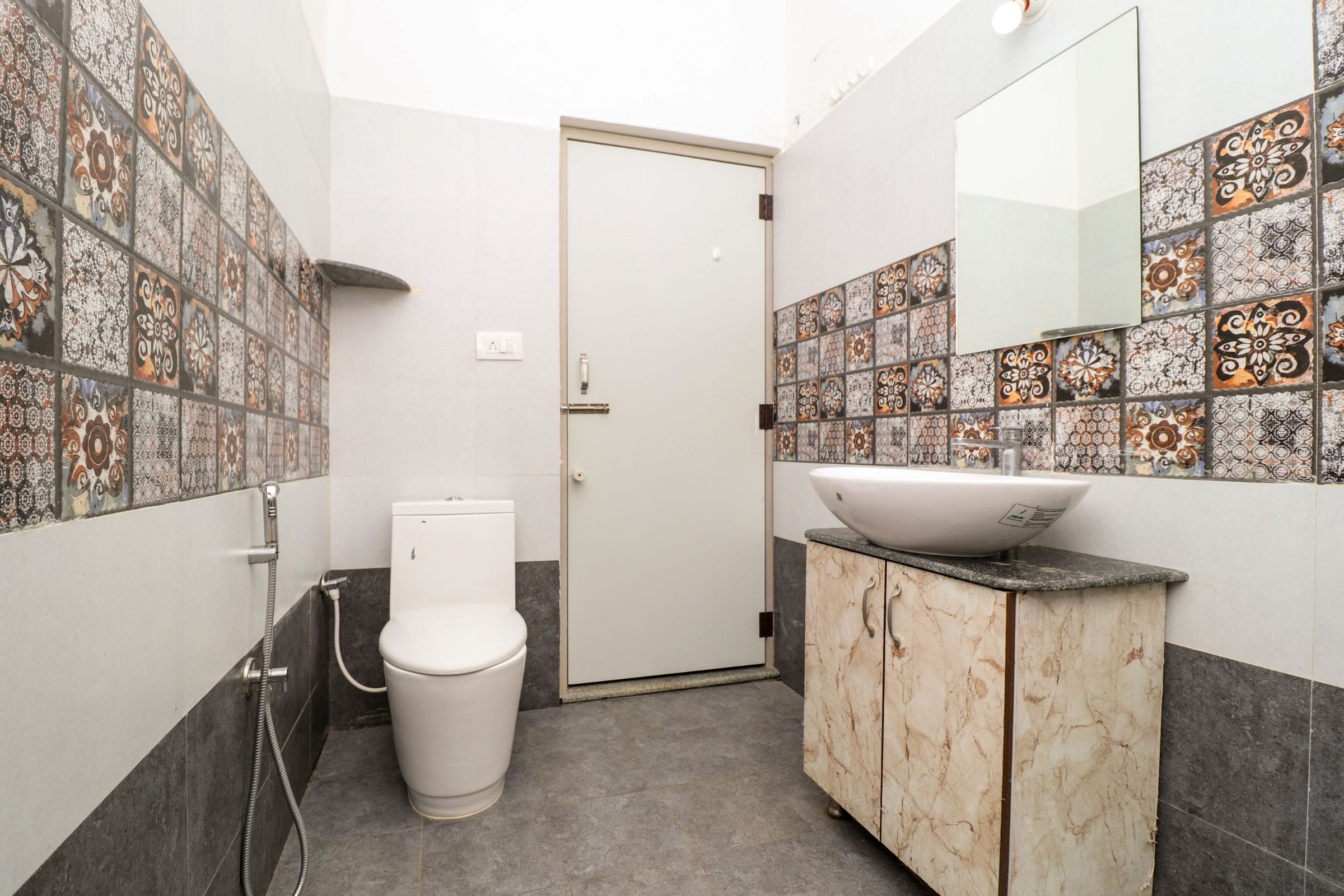 Meadow Side Homestay - Tap to explore photos