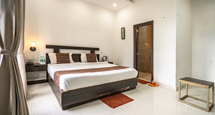 The Golden Sunrise Hotel Room Type - Deluxe Non Valley View