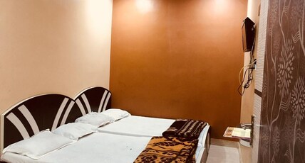 ALIZA PALACE AJMER Room Type - Deluxe Four bed Non Ac