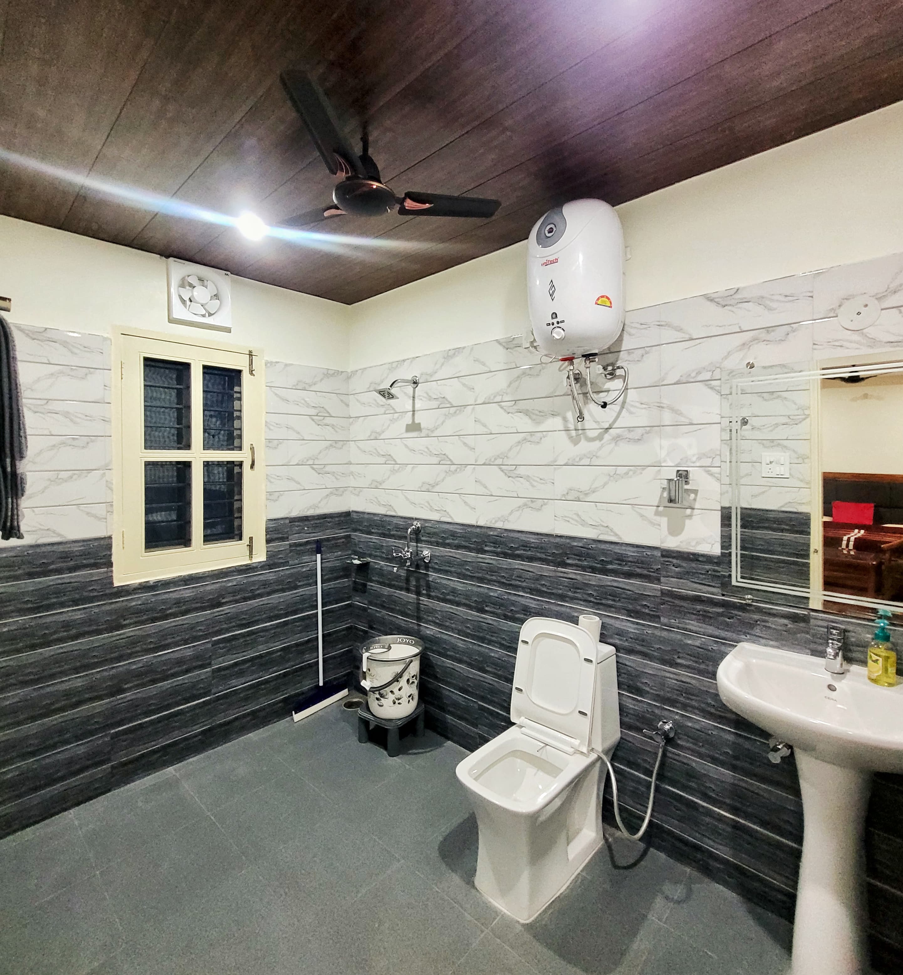 Green Acres Homestay - Tap to explore photos