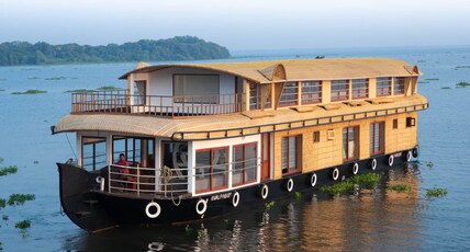 BOATCO ALLEPPEY PRIVATE LIMITED Room Type - Niya Cruise PremiumThree Bedroom Houseboat BOATCO ALLEPPEY PRIVATE LIMITED Room Type - Niya Cruise PremiumThree Bedroom Houseboat