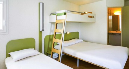 ibis budget Chartres Room Type - TWIN - Room with twin beds