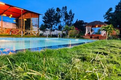 Maple Woods Retreat Resort