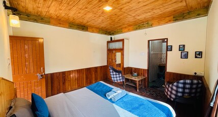 Sharda House Room Type - Deluxe Room With View