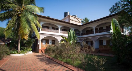 Dunhill Beach Resort Room Type - Deluxe Courtyard Room