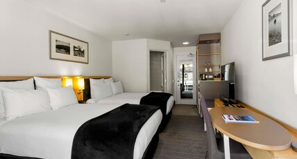 Novotel Queenstown Lakeside Room Type - Standard Room with Two Double Beds, Alpine view Novotel Queenstown Lakeside Room Type - Standard Room with Two Double Beds, Alpine view