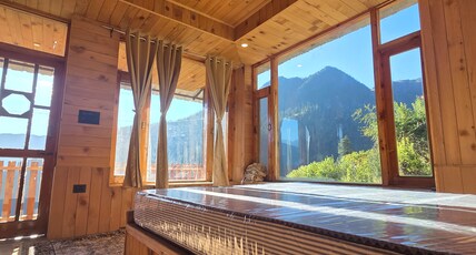 The Tirthan Valley Wooden House Room Type - Lambhri View