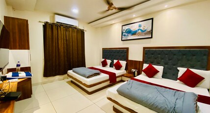 hotel Ashirwad Room Type - Superior Quad (4) Person Room AC Room