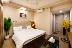 Skyluxe studi stay