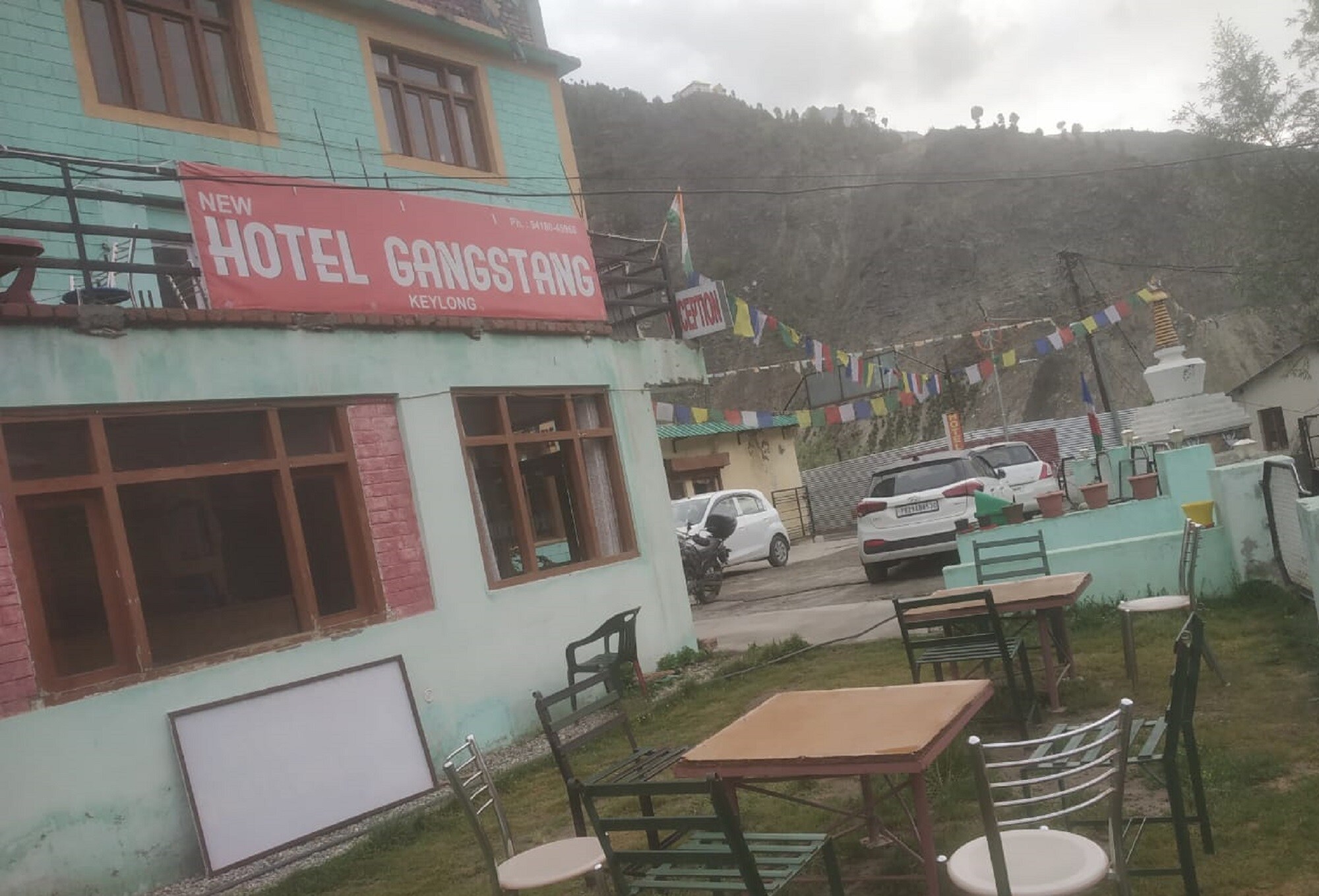 New Hotel Gangstang - Tap to explore photos