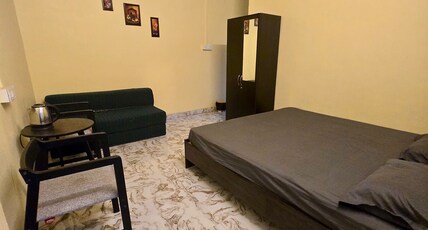 Shree Ram SIA Hotel and Banquets Room Type - AC Deluxe Room for 4 Guests