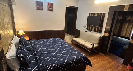HOTEL DEVIDYAR Room Type - King Bed Room with Valley View