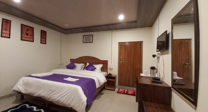 Stay Inn Kausani Room Type - Super Deluxe (Himalayan View)