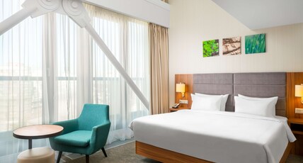 Hilton Garden Inn Bucharest Old Town Room Type - KING DELUXE ROOM CITY VIEW