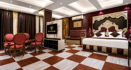 Hotel Shady Oaks Room Type - Shady Oaks Suite Room