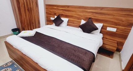 Hotel Oliv Inn @Vrindavan Room Type - Standard Room