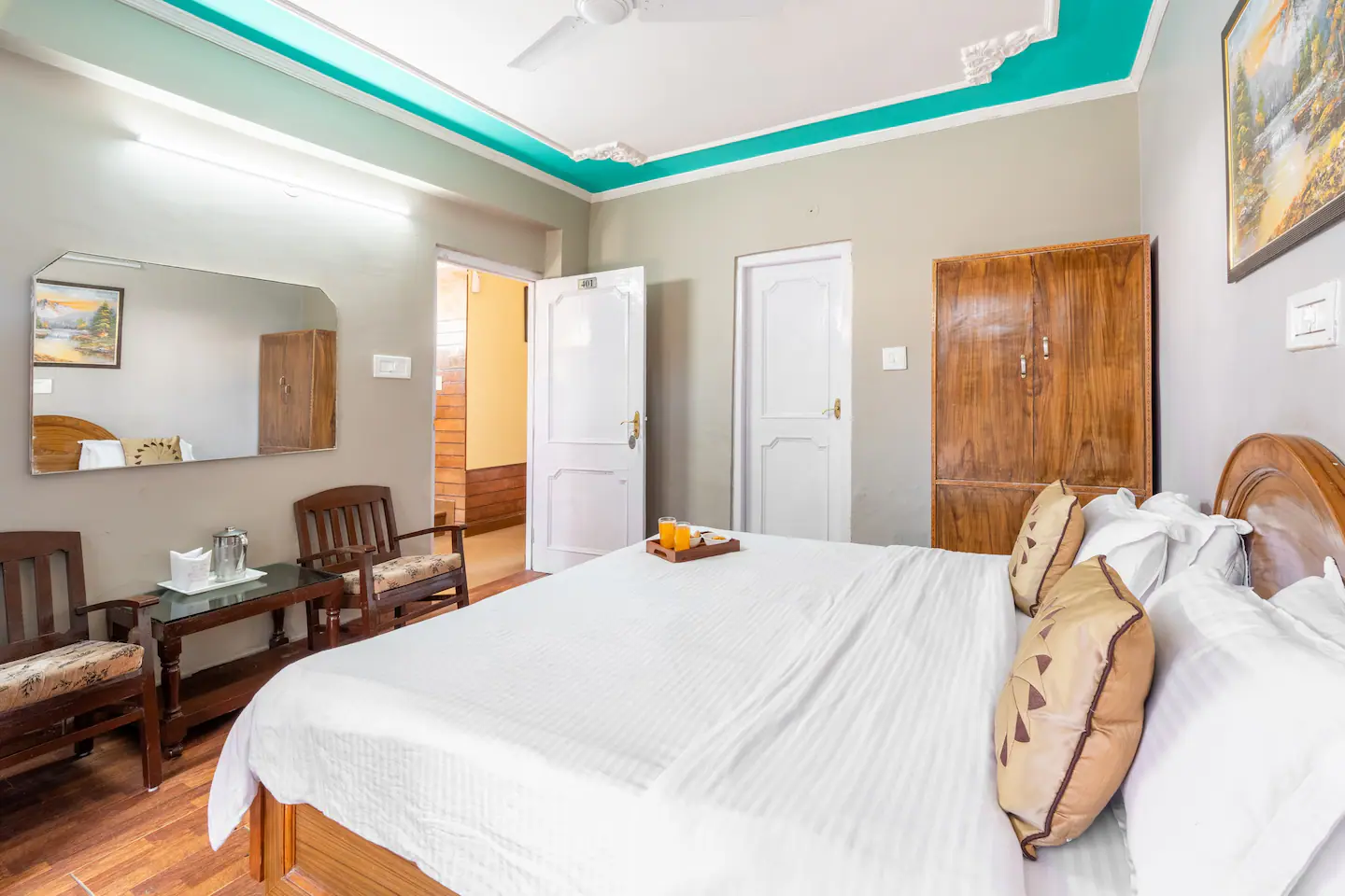 Hotel Snow Crest Inn  | A Pure Veg Hotel Room Type - Deluxe Room (Road Facing)