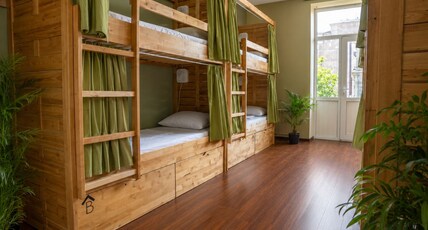 Sahil Bay Hostel Room Type - 8-Bed Mixed Dormitory Room with Balcony