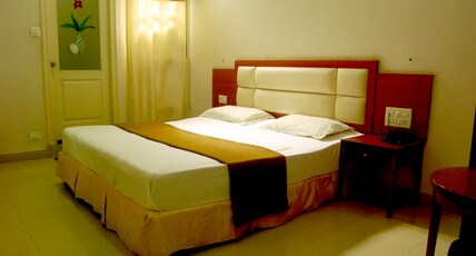 24/7 Shine Comforts Room Type - Non AC Room