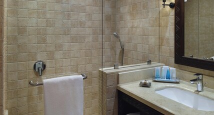 Movenpick Ambassador Hotel Accra Room Type - Superior Twin
